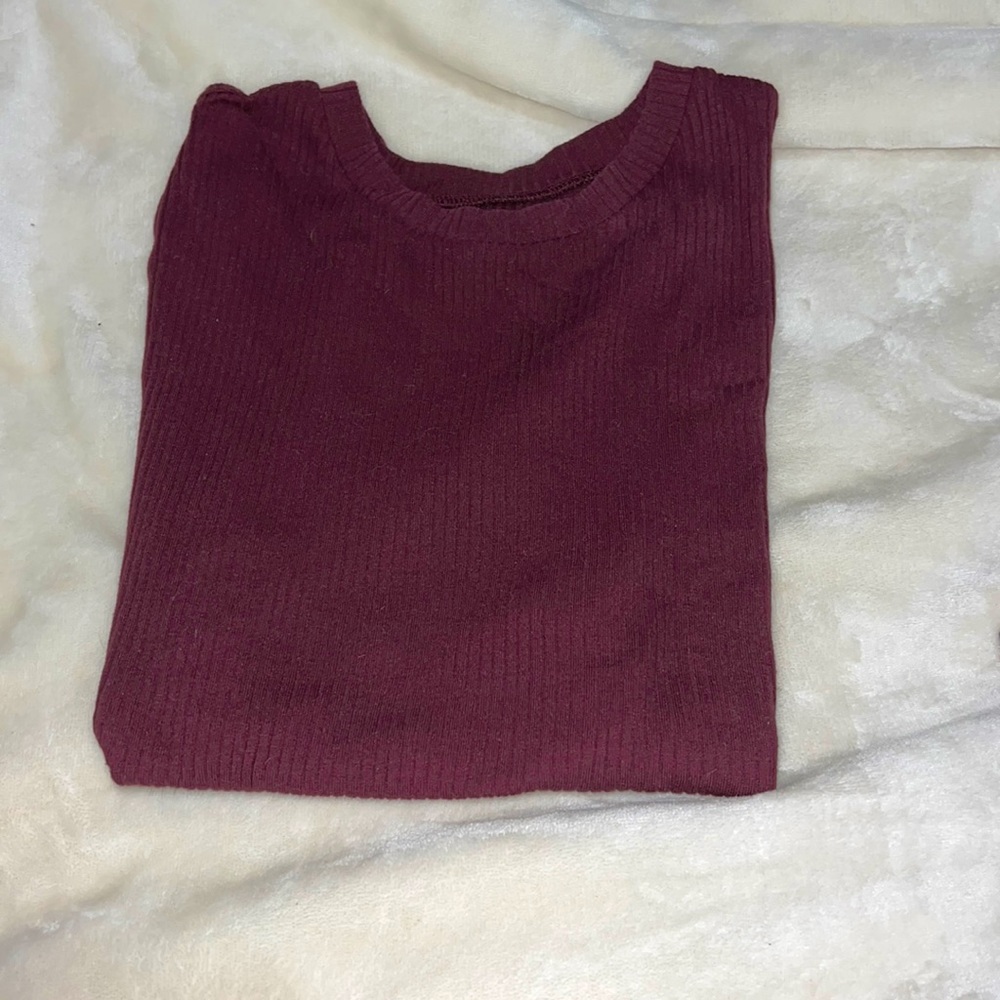 Basic Maroon Ribbed Tshirt